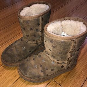 UGG classic star boots girl size 13